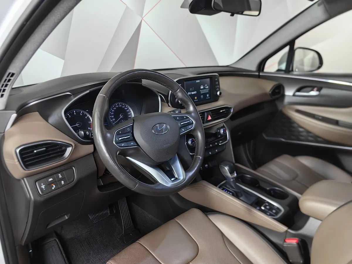 Hyundai Santa Fe 2.4 (188 л.с.) - 6AT Lifestyle + Smart Sense Белый в АВИЛОН. Слайд №19