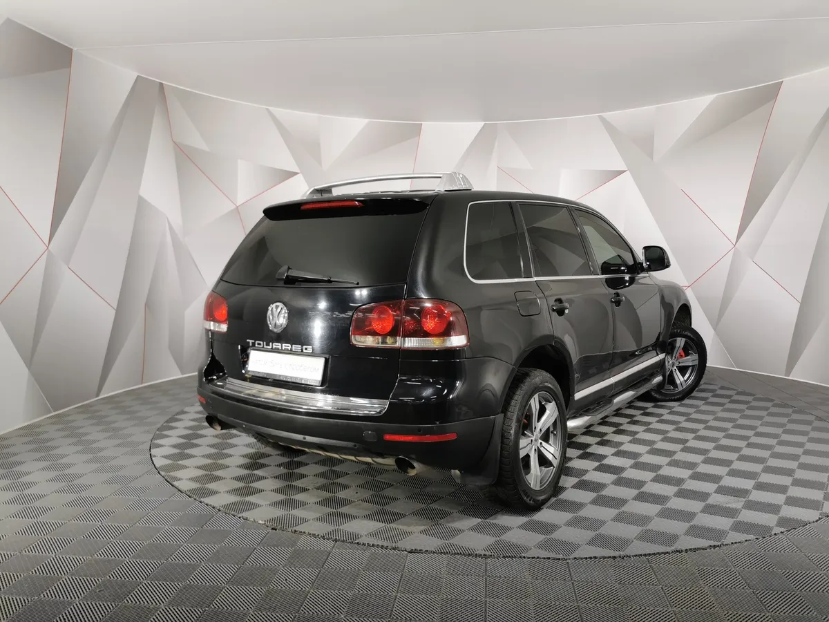 Volkswagen Touareg 3.2 Tiptronic (241 л.с.) Черный в АВИЛОН. Слайд №2