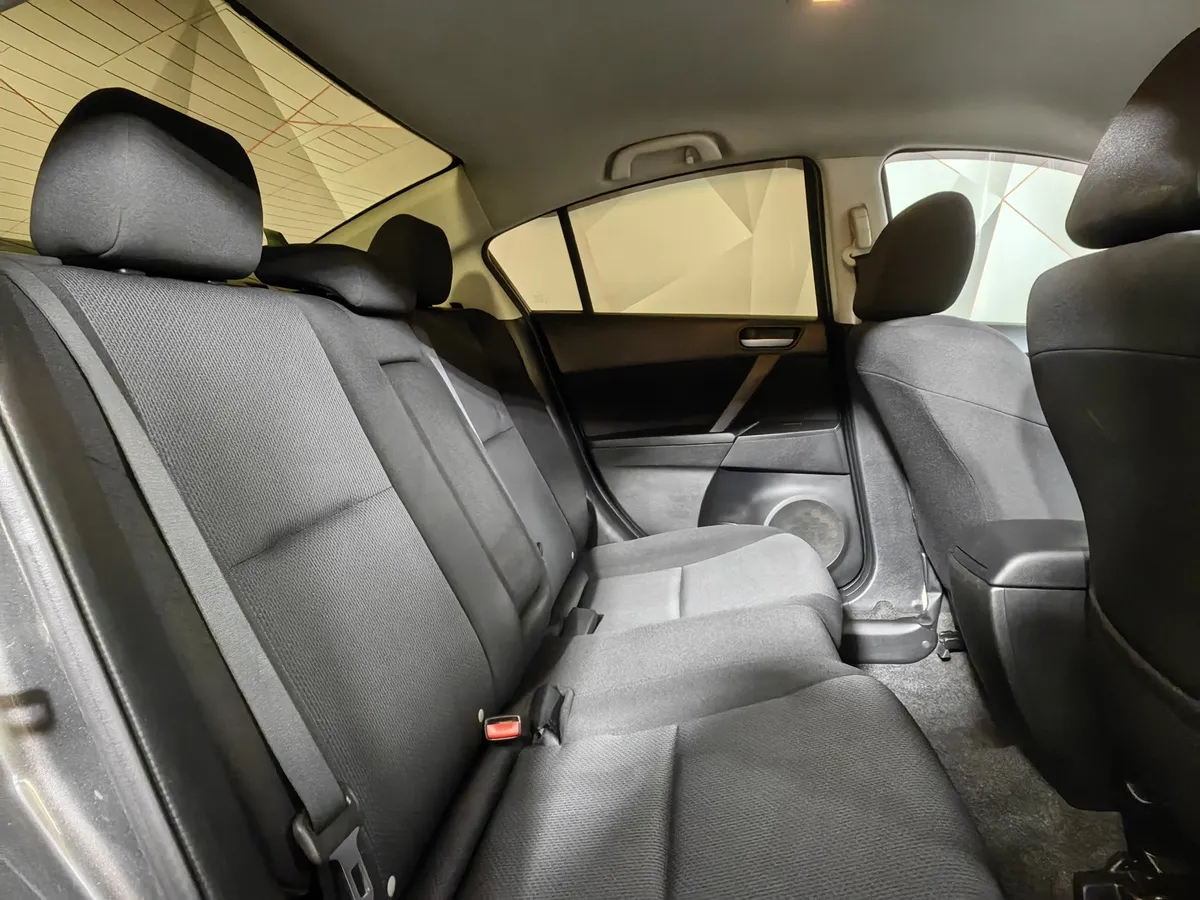 Mazda 3 1.6 AT (105 л.с.) Серый в АВИЛОН. Слайд №15