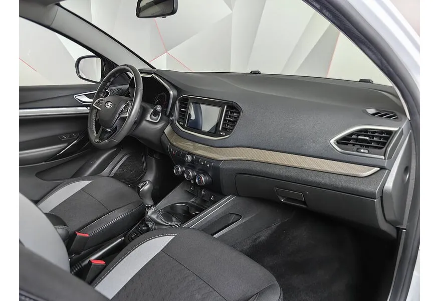 ВАЗ (Lada) Vesta 1.6 MT (106 л.с.) Белый в АВИЛОН. Слайд №13