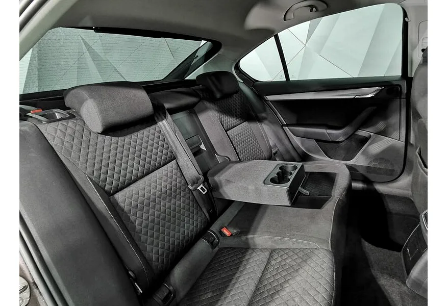 Skoda Octavia 1.4 TSI DSG (140 л.с.) Коричневый в АВИЛОН. Слайд №16