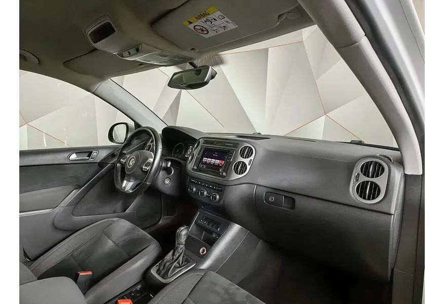 АВИЛОН - Volkswagen Tiguan 1.4 TSI BlueMotion DSG (150 л.с.) Sport & Style Белый - slide 8
