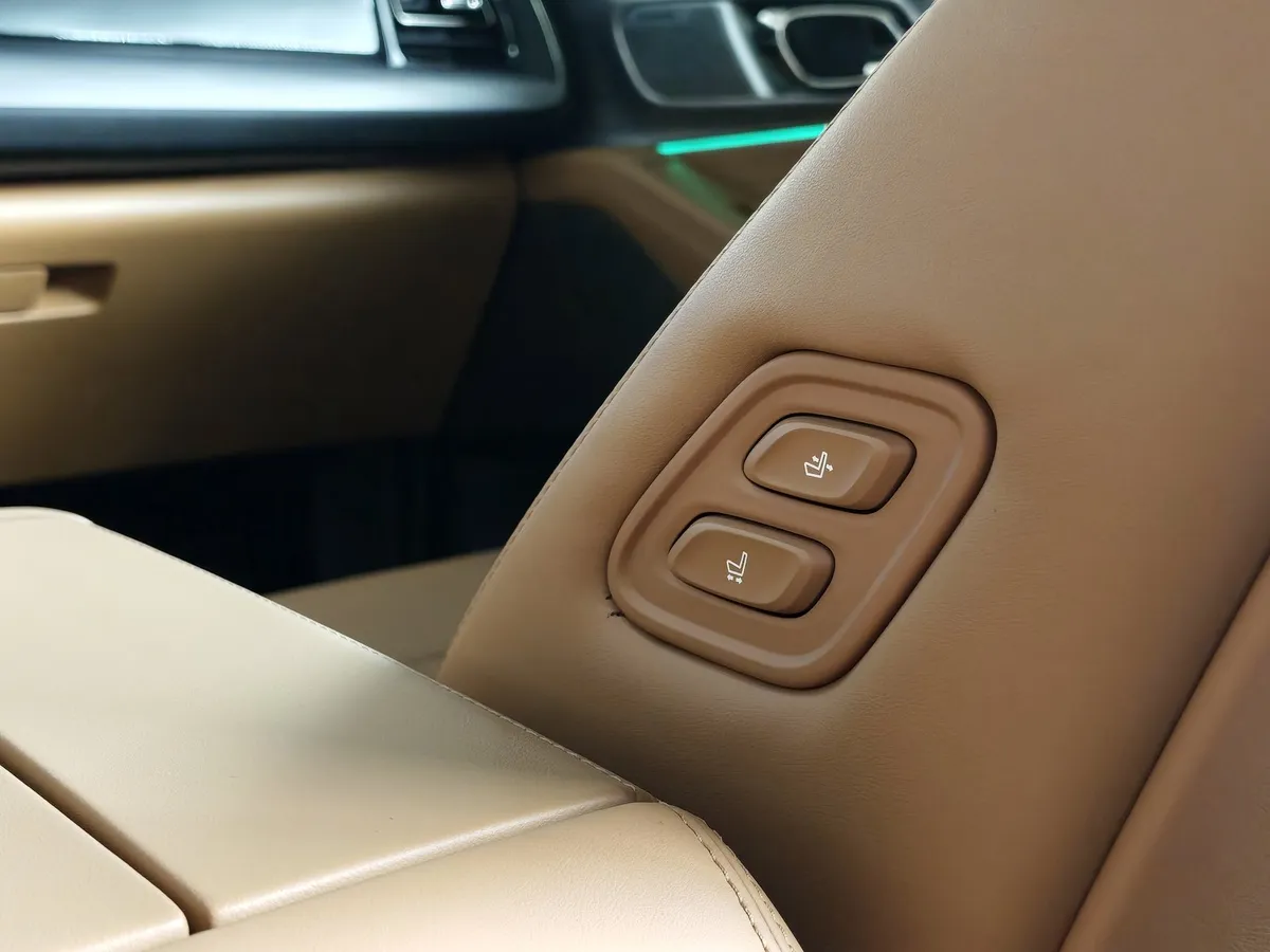 GAC GS8 2.0T 4WD (231 л.с.) GX Premium Черный в АВИЛОН. Слайд №28
