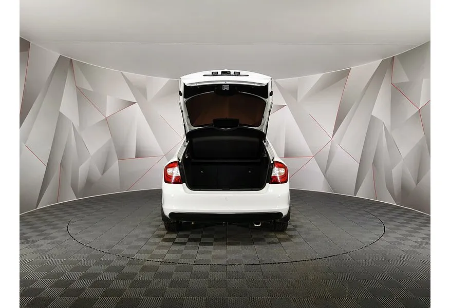 Skoda Rapid 1.6 MT (90 л.с.) Белый в АВИЛОН. Слайд №12