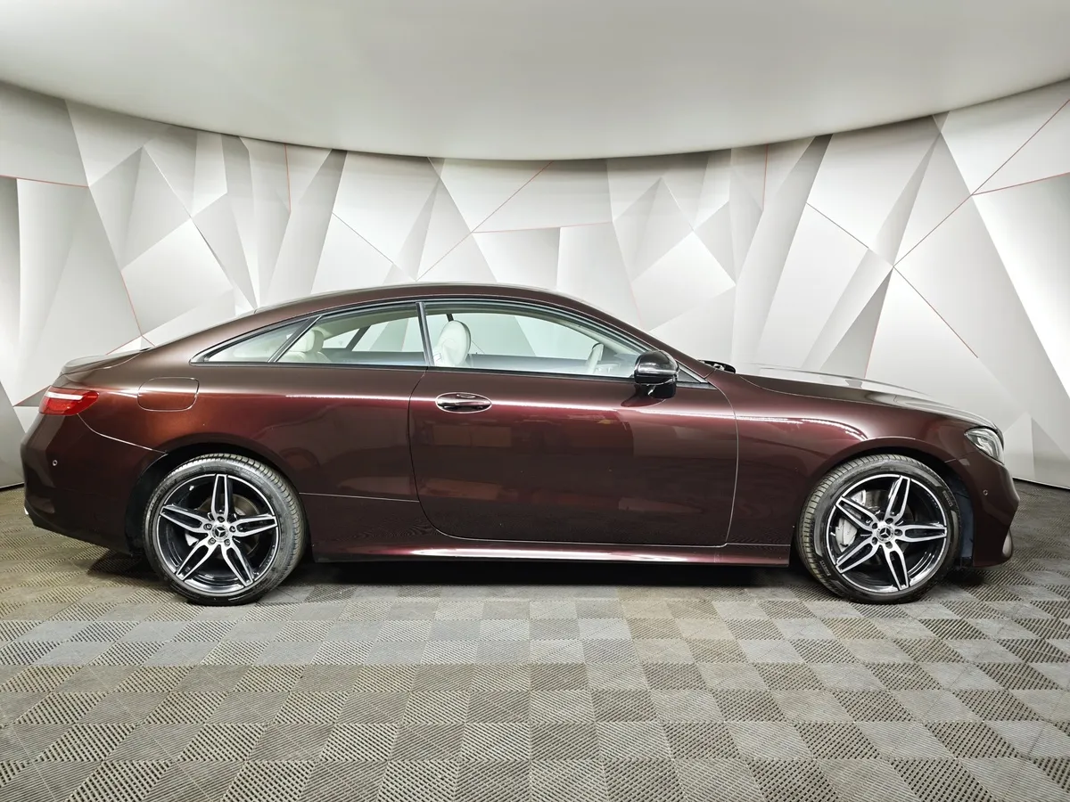 Mercedes-Benz E-Класс E 200 4MATIC G-TRONIC (184 л.с.) Sport Красный в АВИЛОН. Слайд №6