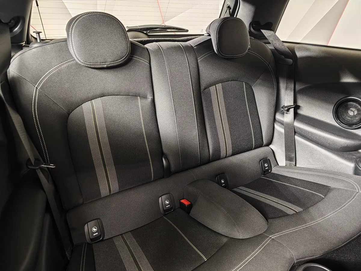 MINI Cooper 2.0 AT (231 л.с.) Зеленый в АВИЛОН. Слайд №16