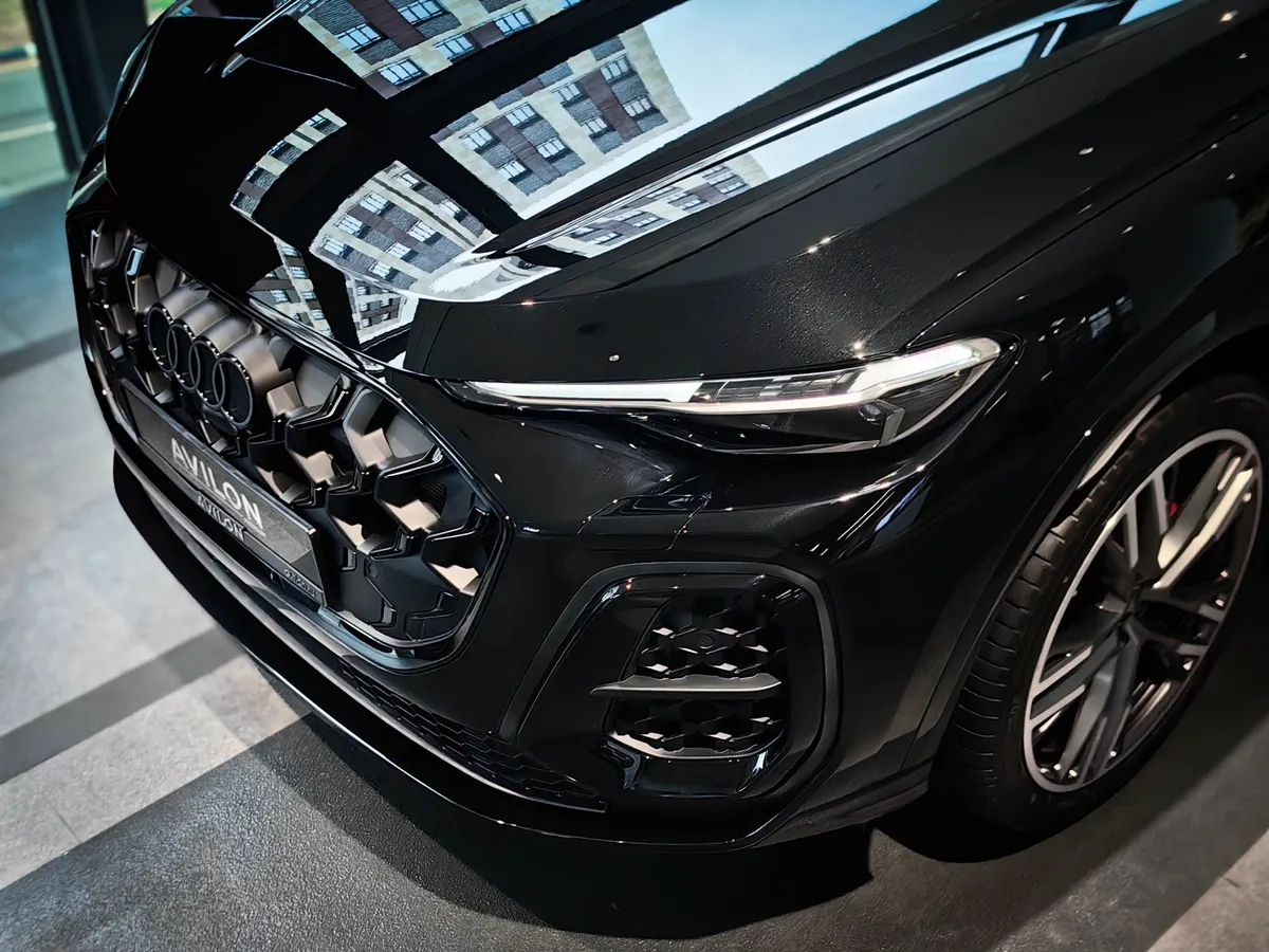 Audi Q5 L 2.0 40 TFSI S tronic quattro (204 л.с.) Черный в АВИЛОН. Слайд №20