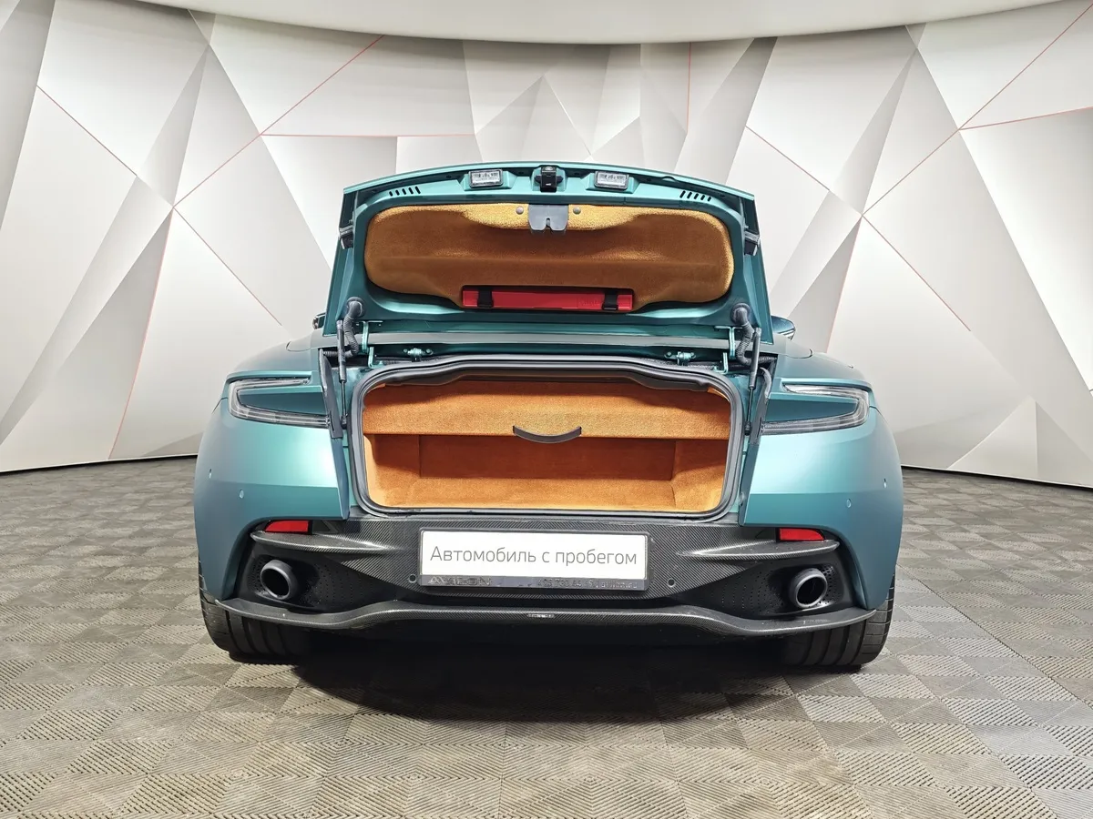 Aston Martin DB12 Volante 5.2 V12 AT (600 л.с.) Зеленый в АВИЛОН. Слайд №11