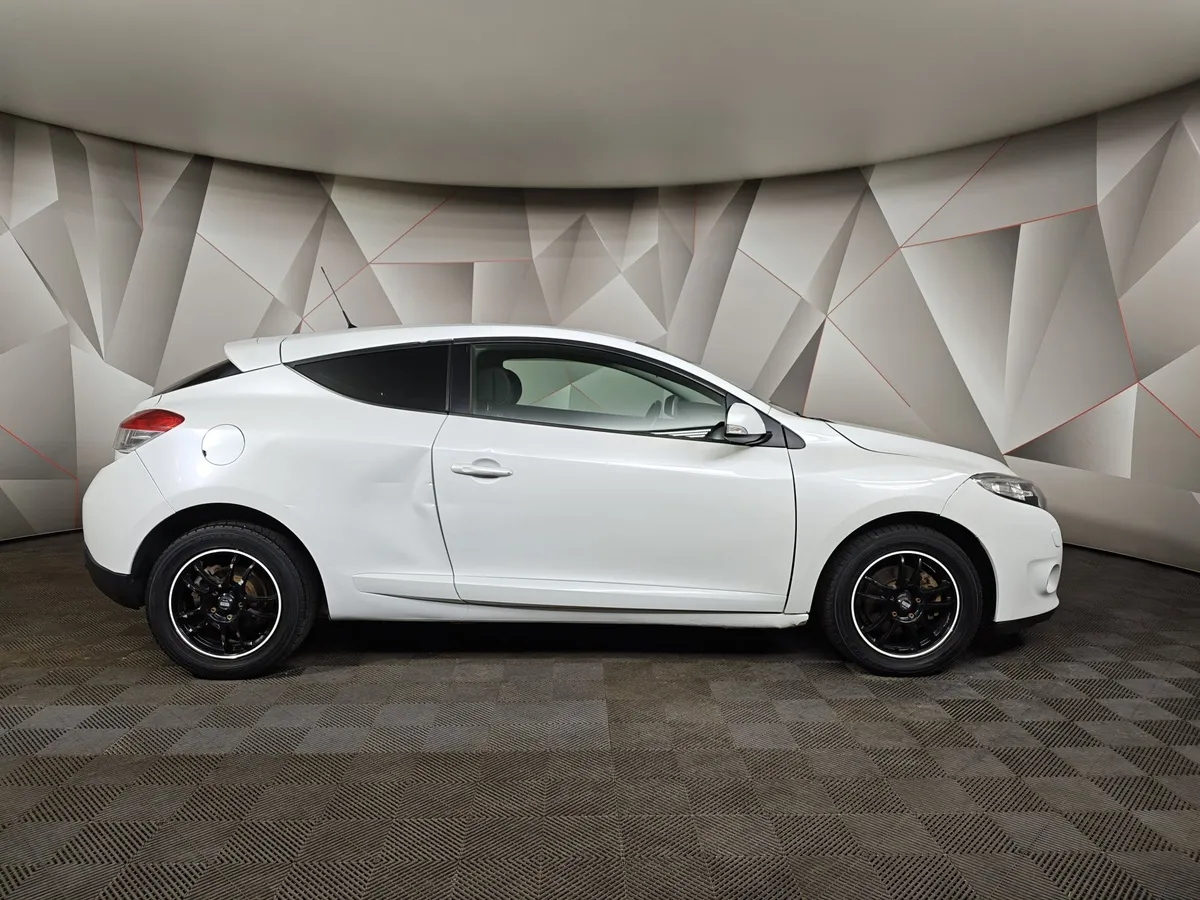 Renault Megane 2.0 CVT (138 л.с.) Белый в АВИЛОН. Слайд №6