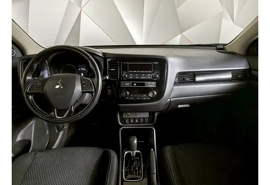 Mitsubishi Outlander 2.0 MIVEC CVT 2WD (146 л.с.) Invite Коричневый в АВИЛОН. Слайд №14