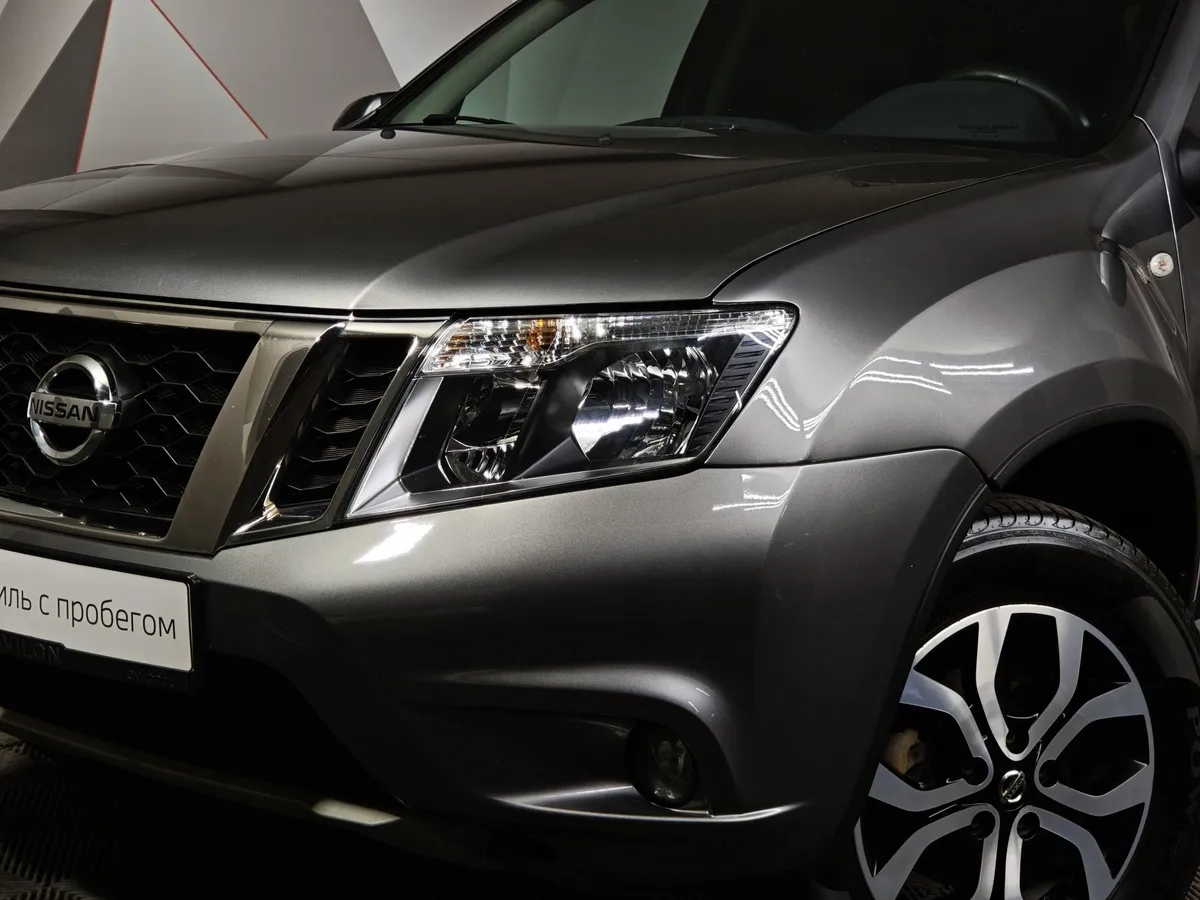 Nissan Terrano 2.0 MT AWD (143 л.с.) Серый в АВИЛОН. Слайд №10