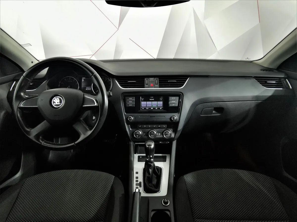 Skoda Octavia 1.6 MPI AT (110 л.с.) Коричневый в АВИЛОН. Слайд №13