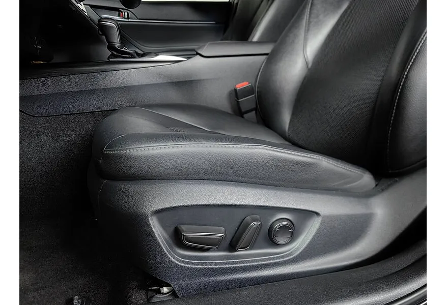 Toyota Camry 2.5 AT (200 л.с.) Черный в АВИЛОН. Слайд №21