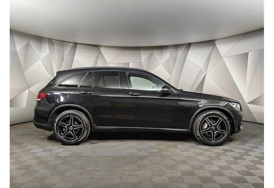 Mercedes-Benz GLC 300 9G-TRONIC 4MATIC (249 л.с.) Sport Plus (Локальная сборка) Черный в АВИЛОН. Слайд №6