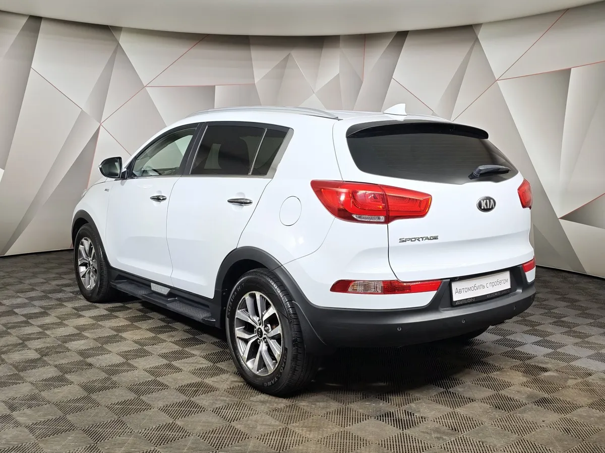 Kia Sportage 2.0 AT 4WD (150 л.с.) Luxe Белый в АВИЛОН. Слайд №4