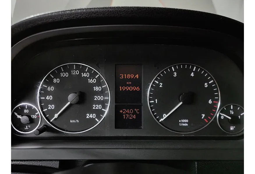 LIVE. Слайд №17