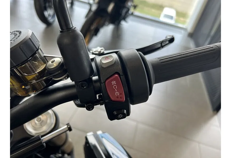 QJMOTOR SRK 900 900 см³ (95 л.с.) (95) 900 Черный в АВИЛОН. Слайд №17