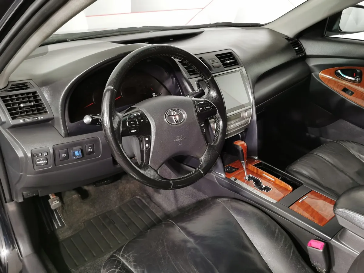 Toyota Camry 2.4 VVT-i AT (167 л.с.) Черный в АВИЛОН. Слайд №18