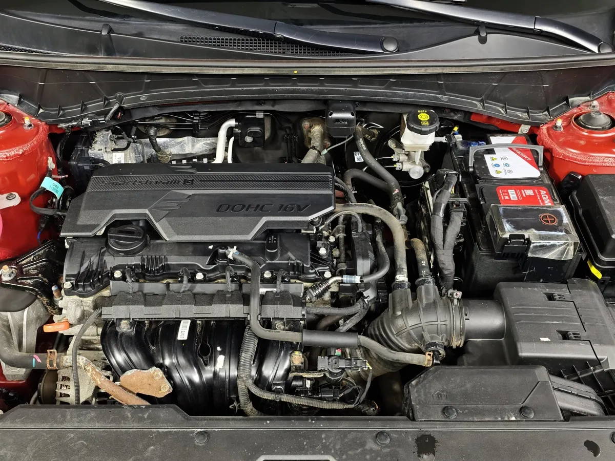 Hyundai Tucson 2.0 AT 4WD (142 л.с.) Красный в АВИЛОН. Слайд №11