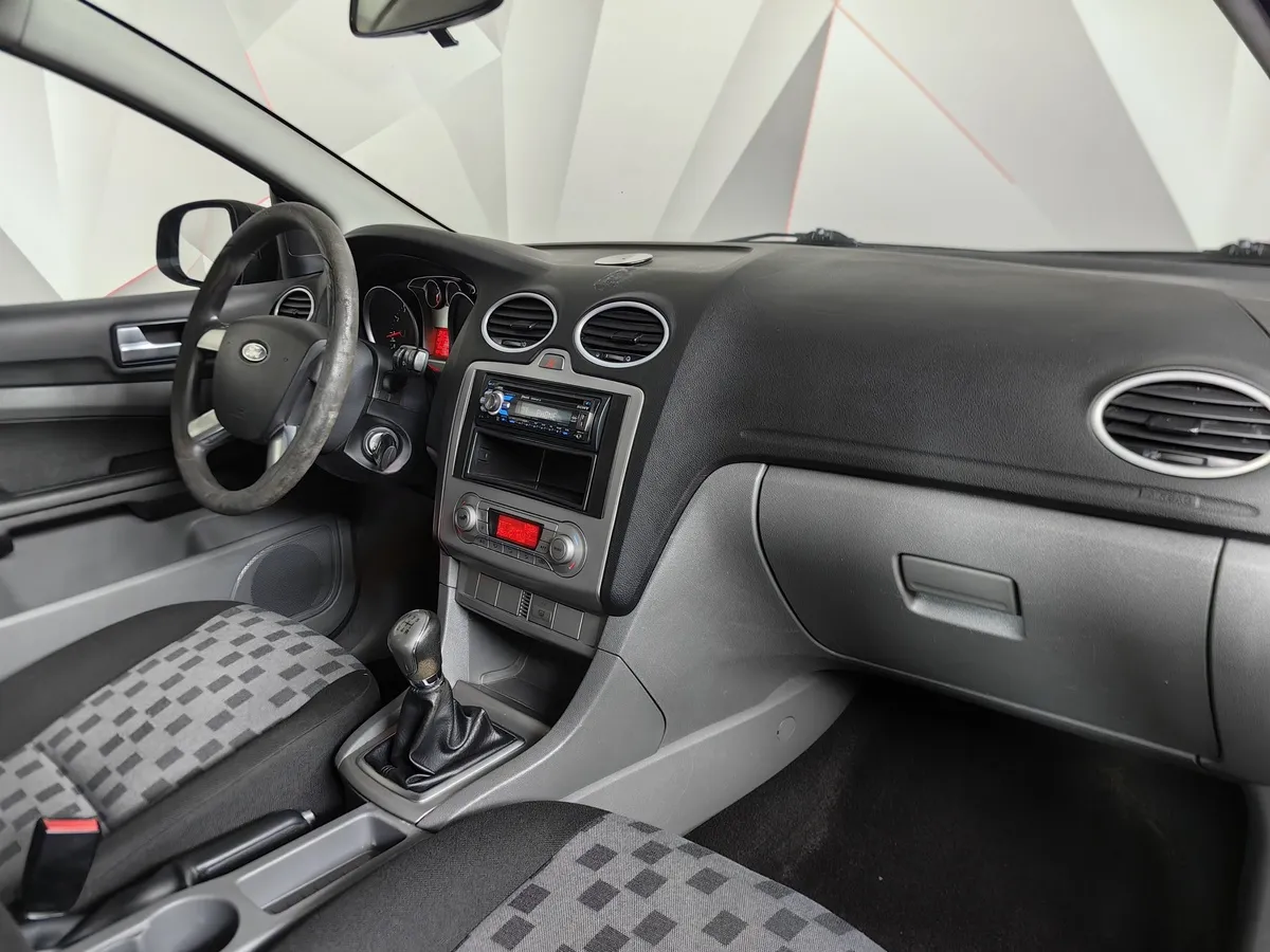 Ford Focus 1.8 MT (125 л.с.) Comfort Серый в АВИЛОН. Слайд №12