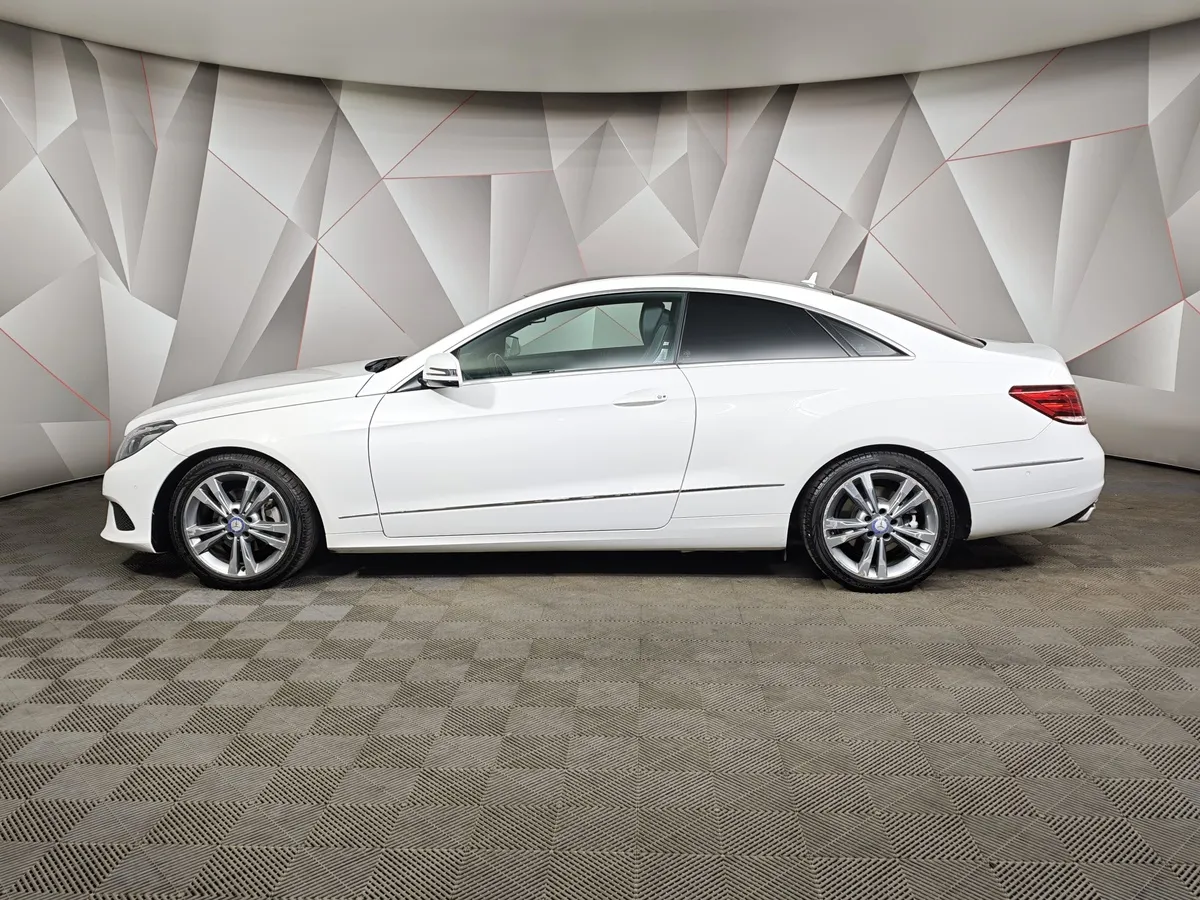 Mercedes-Benz E-Класс E 200 T BlueEfficiency 7G-Tronic Plus (184 л.с.) Белый в АВИЛОН. Слайд №5