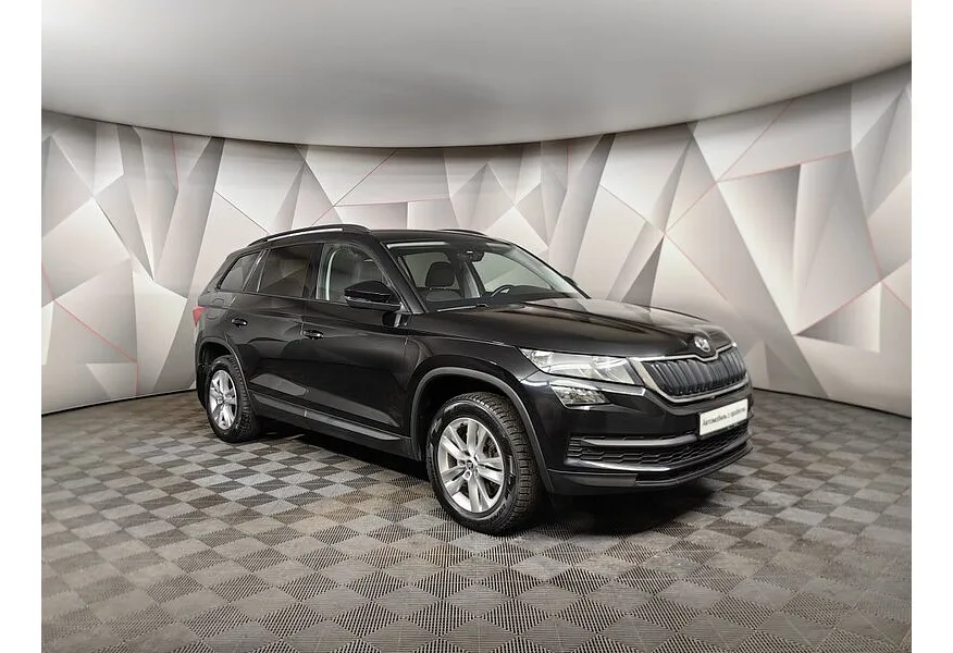 Skoda Kodiaq 2.0 TSI DSG 4X4 (180 л.с.) Черный в АВИЛОН. Слайд №3