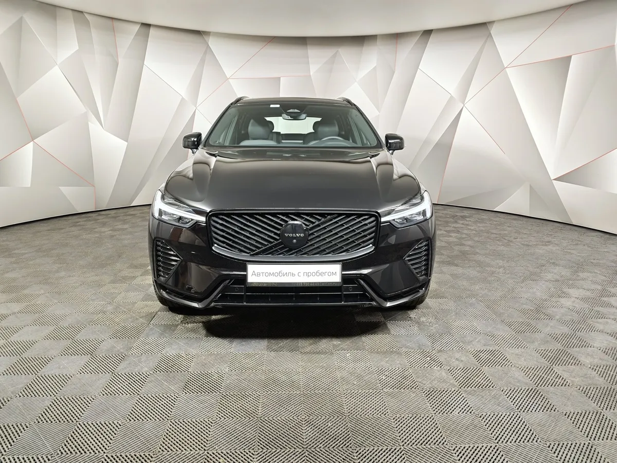 Volvo XC60 2.0 AT AWD (249 л.с.) Deluxe Edition Черный в АВИЛОН. Слайд №7