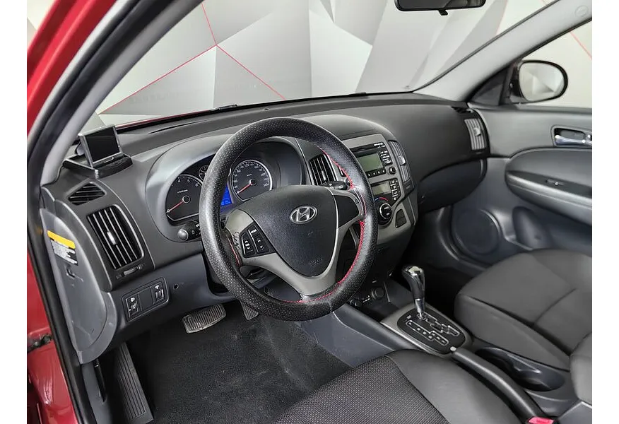 Hyundai i30 1.6 AT (126 л.с.) Красный в АВИЛОН. Слайд №19