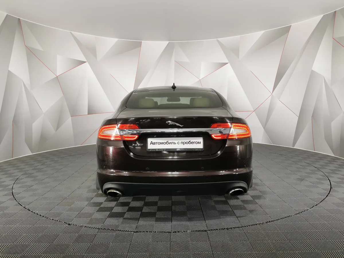 Jaguar XF 2.0 AT (240 л.с.) Luxury Коричневый в АВИЛОН. Слайд №8