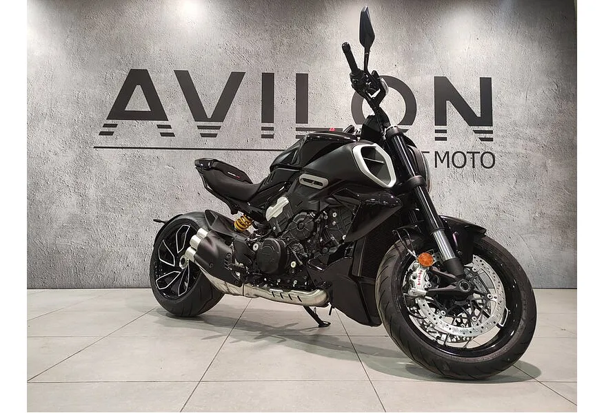 Ducati Diavel V4 1158 см³ (168 л.с.) (168) 1158 Черный в АВИЛОН. Слайд №2