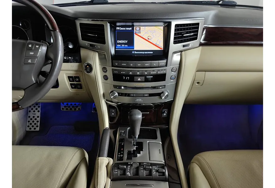 Lexus LX 570 AT (367 л.с.) Черный в АВИЛОН. Слайд №15