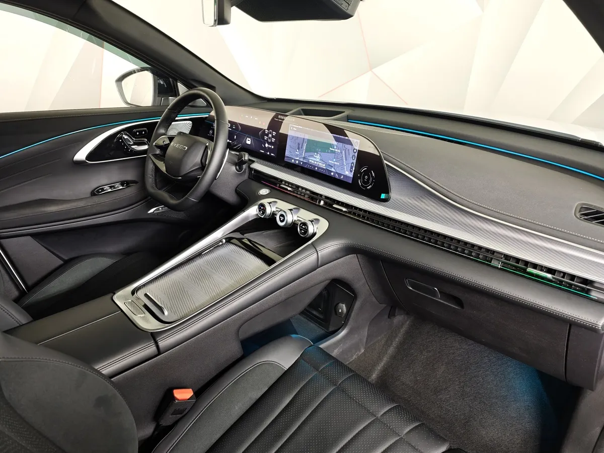 EXEED TXL 2.0 8AT AWD (197 л.с.) Flagship Белый в АВИЛОН. Слайд №13