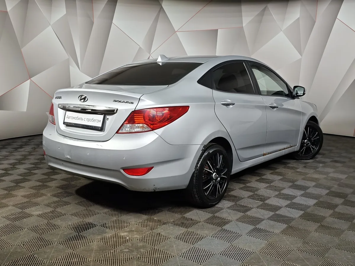 Hyundai Solaris 1.6 AT (123 л.с.) Special Edition Серый в АВИЛОН. Слайд №2