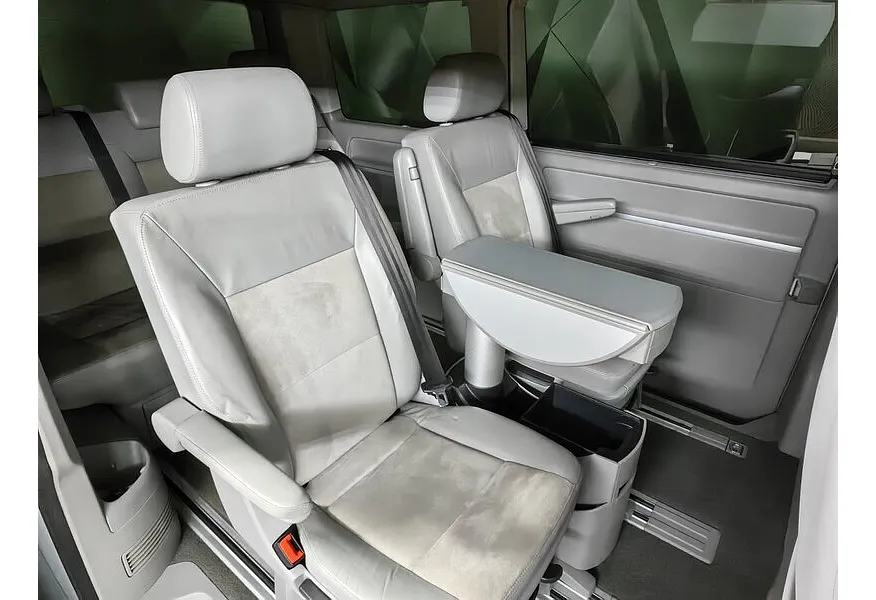 Volkswagen Multivan 2.0 BiTDI DSG 4Motion (180 л.с.) Highline Серый в АВИЛОН. Слайд №16