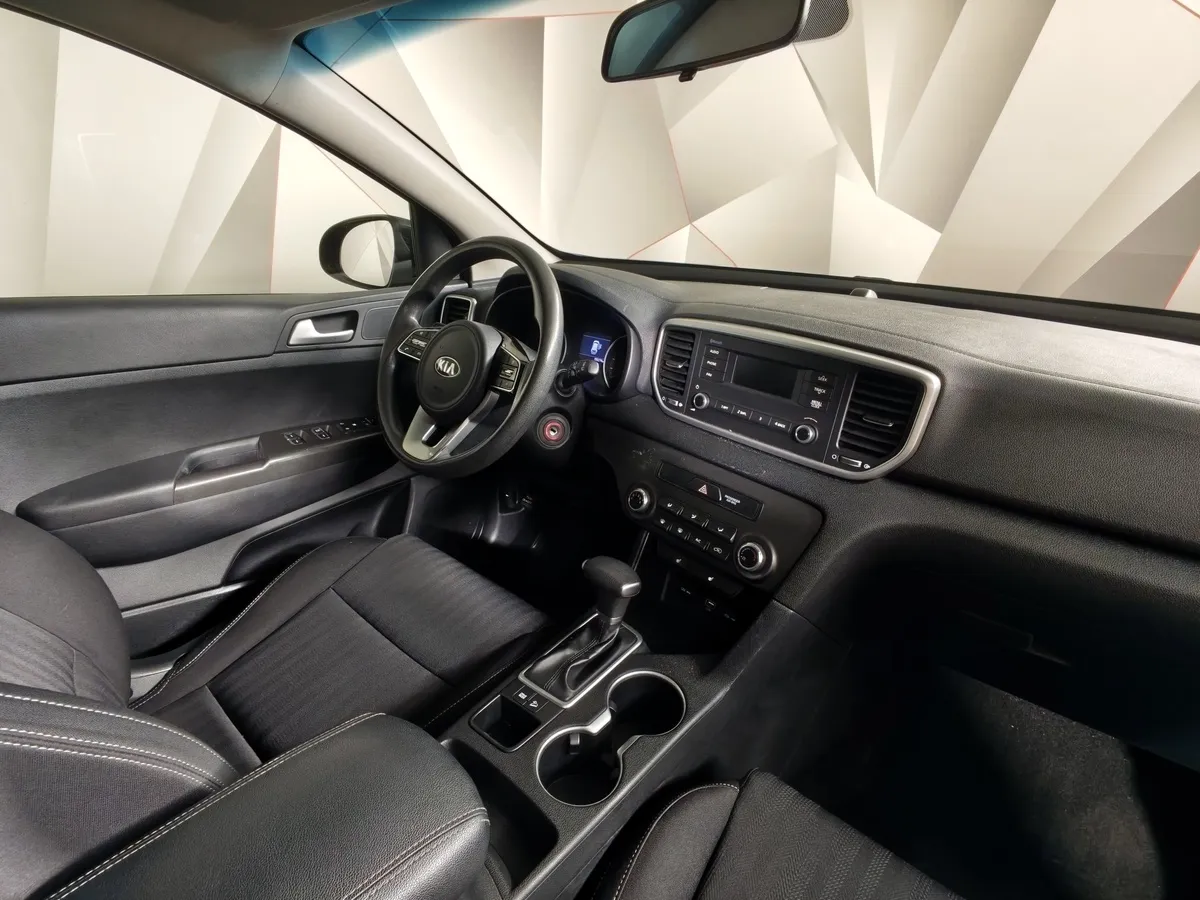 Kia Sportage 2.0 AT (150 л.с.) Comfort Серый в АВИЛОН. Слайд №13
