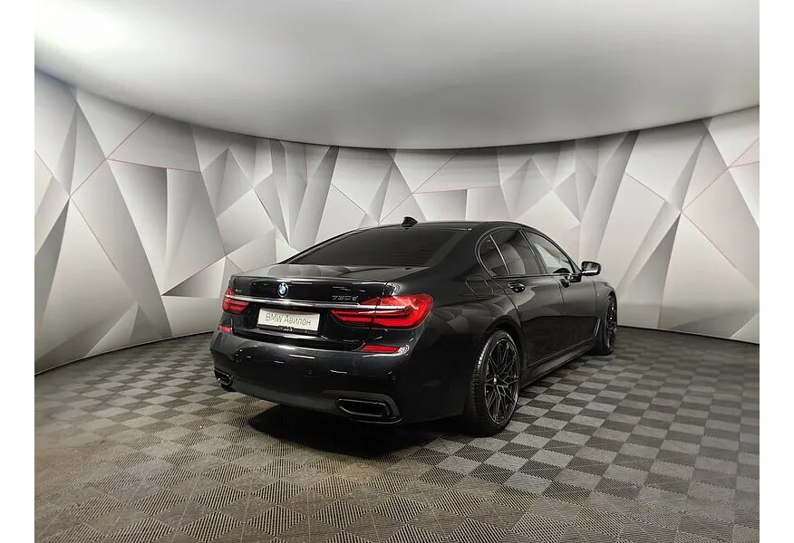 LIVE. Слайд №8