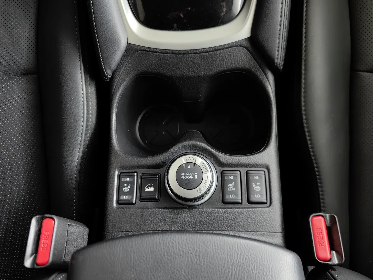 Nissan X-Trail 2.0 CVT AWD (144 л.с.) SE Top Черный в АВИЛОН. Слайд №22