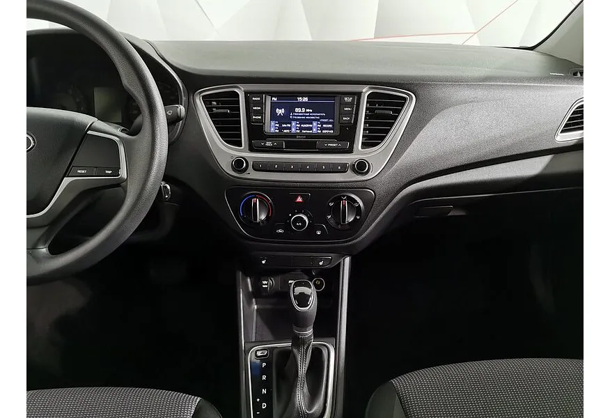 Hyundai Solaris 1.6 AT (123 л.с.) Comfort Белый в АВИЛОН. Слайд №15