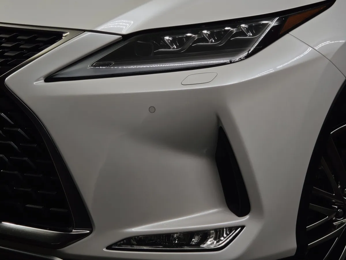 Lexus RX 2.0 AT AWD (238 л.с.) Executive Белый в АВИЛОН. Слайд №10