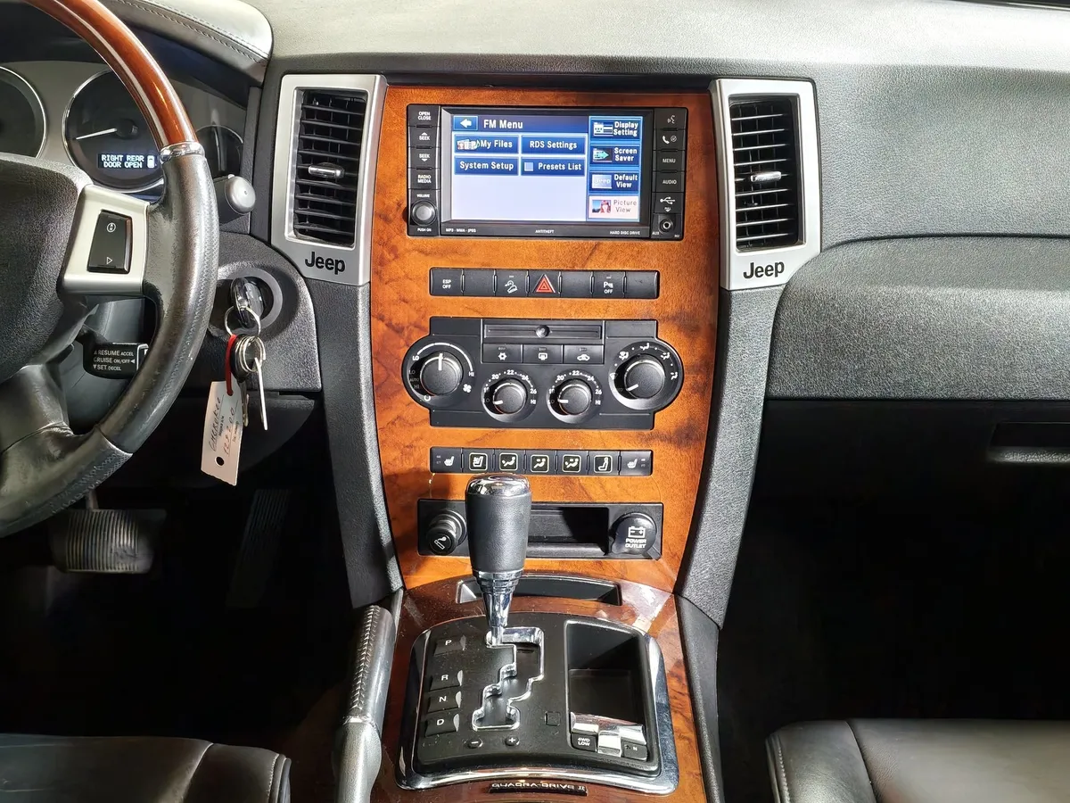 Jeep Grand Cherokee 3.0 CRD AT 4WD (218 л.с.) Серебристый в АВИЛОН. Слайд №15