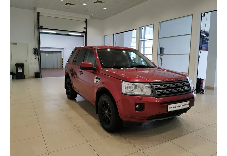 Land Rover Freelander 2.2 TD4 AT (150 л.с.) S Красный в АВИЛОН. Слайд №3