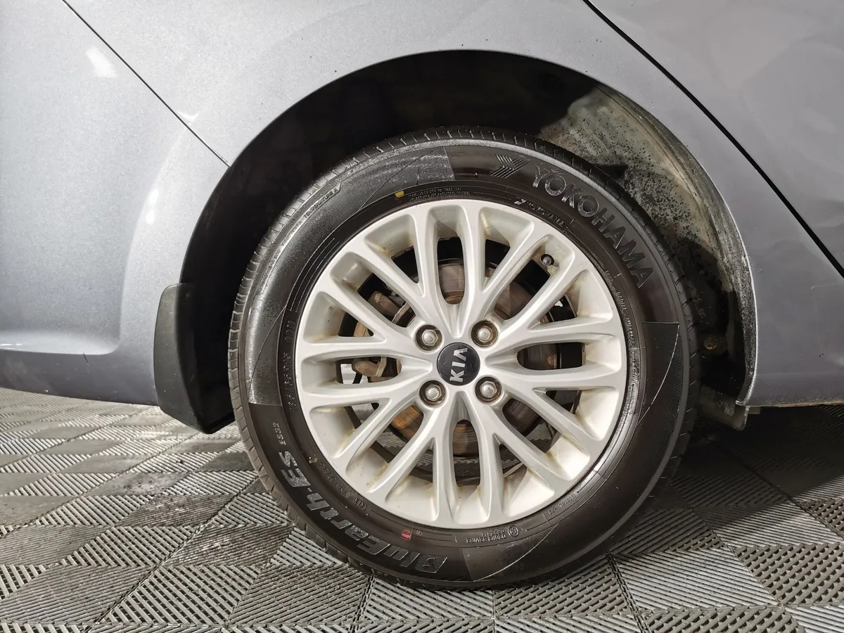 Kia Rio 1.6 MT (123 л.с.) Prestige Серый в АВИЛОН. Слайд №9