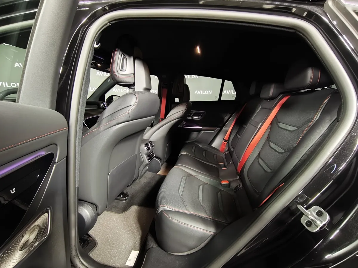 Mercedes-Benz GLC Купе 43 AMG 9G-TRONIC 4MATIC (435 л.с.) Черный в АВИЛОН. Слайд №7