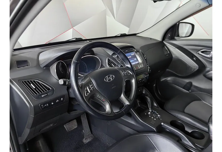 Hyundai ix35 2.0 AT 4WD (150 л.с.) Travel Коричневый в АВИЛОН. Слайд №19