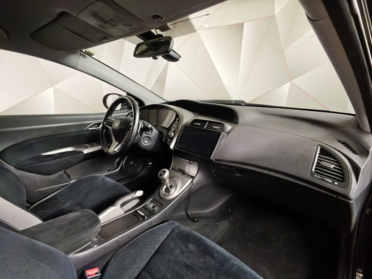 Honda Civic 1.8 I-SHIFT (140 л.с.) Черный в АВИЛОН. Слайд №10