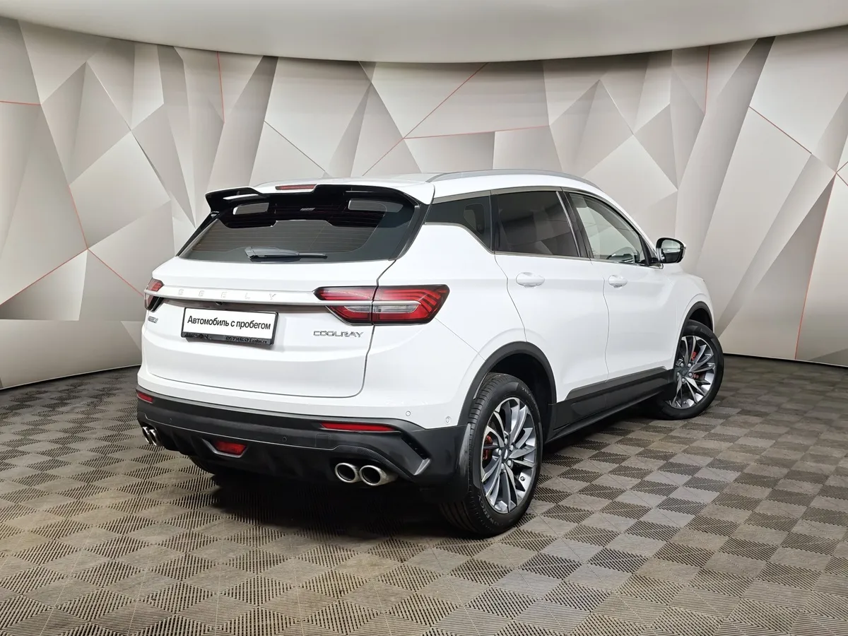 Geely Coolray 1.5T 7DCT 2WD (150 л.с.) Flagship Sport Белый в АВИЛОН. Слайд №2