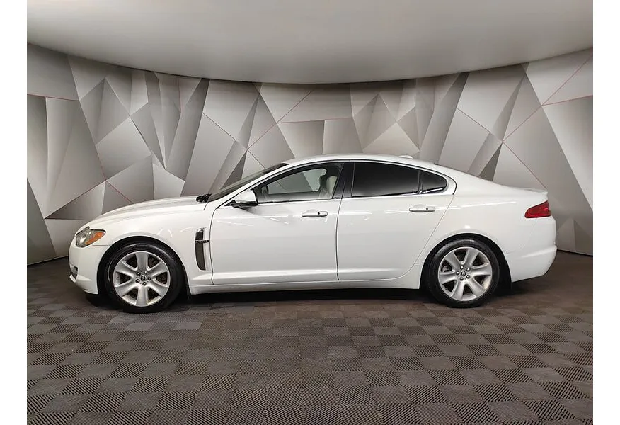 АВИЛОН - Jaguar XF 3.0 D AT (275 л.с.) Portfolio Белый - slide 2