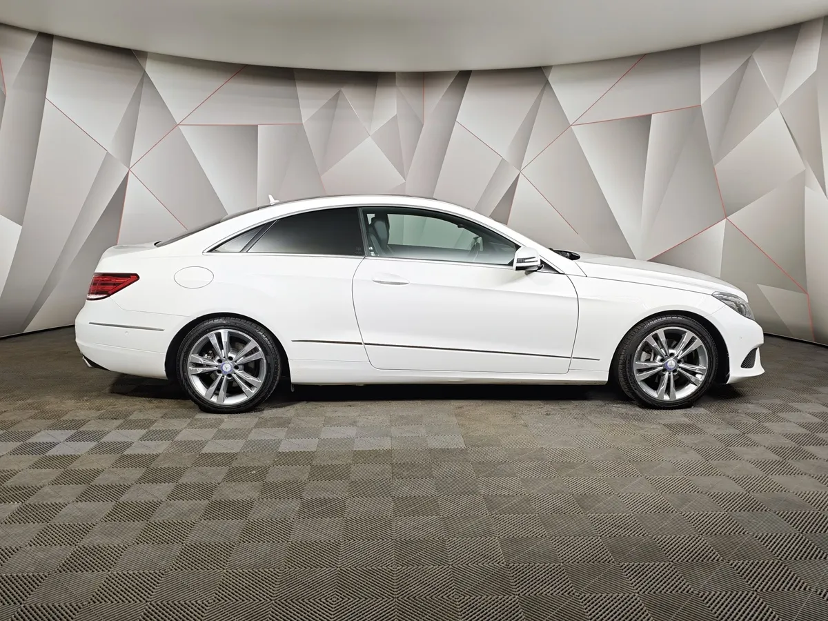 Mercedes-Benz E-Класс E 200 T BlueEfficiency 7G-Tronic Plus (184 л.с.) Белый в АВИЛОН. Слайд №6