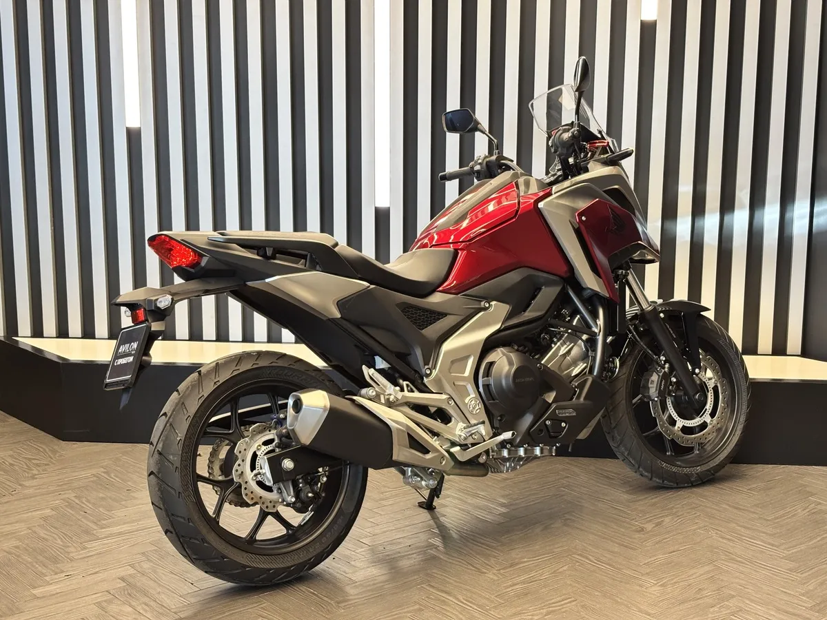 Honda NC750 X 750 см³ (59 л.с.) (59) 750 Красный в АВИЛОН. Слайд №6