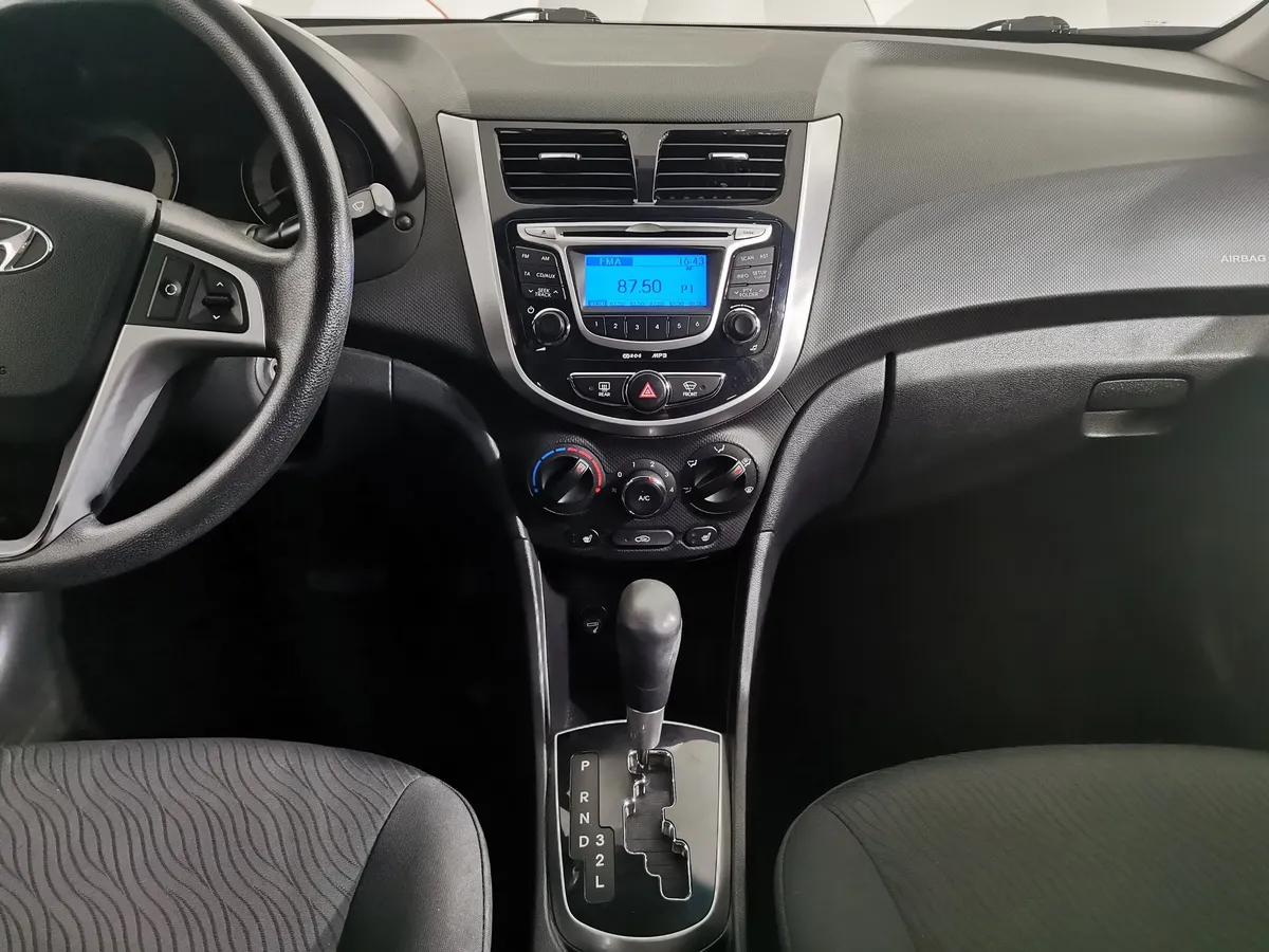 Hyundai Solaris 1.4 AT (107 л.с.) Comfort Голубой в АВИЛОН. Слайд №13